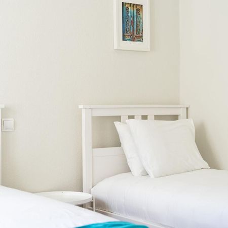 Comfy Flat W/ Rooftop Beach View By Lovelystay Burgau Eksteriør bilde