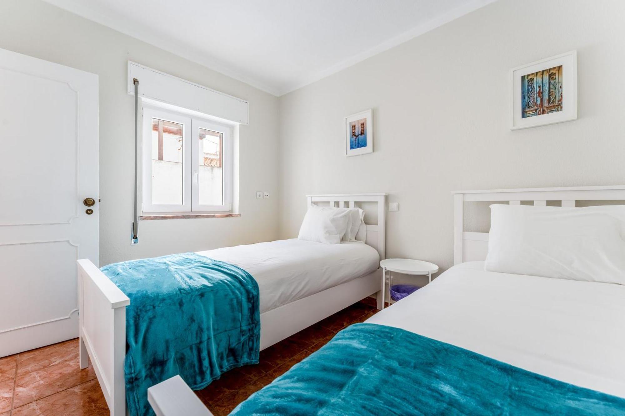 Comfy Flat W/ Rooftop Beach View By Lovelystay Burgau Eksteriør bilde