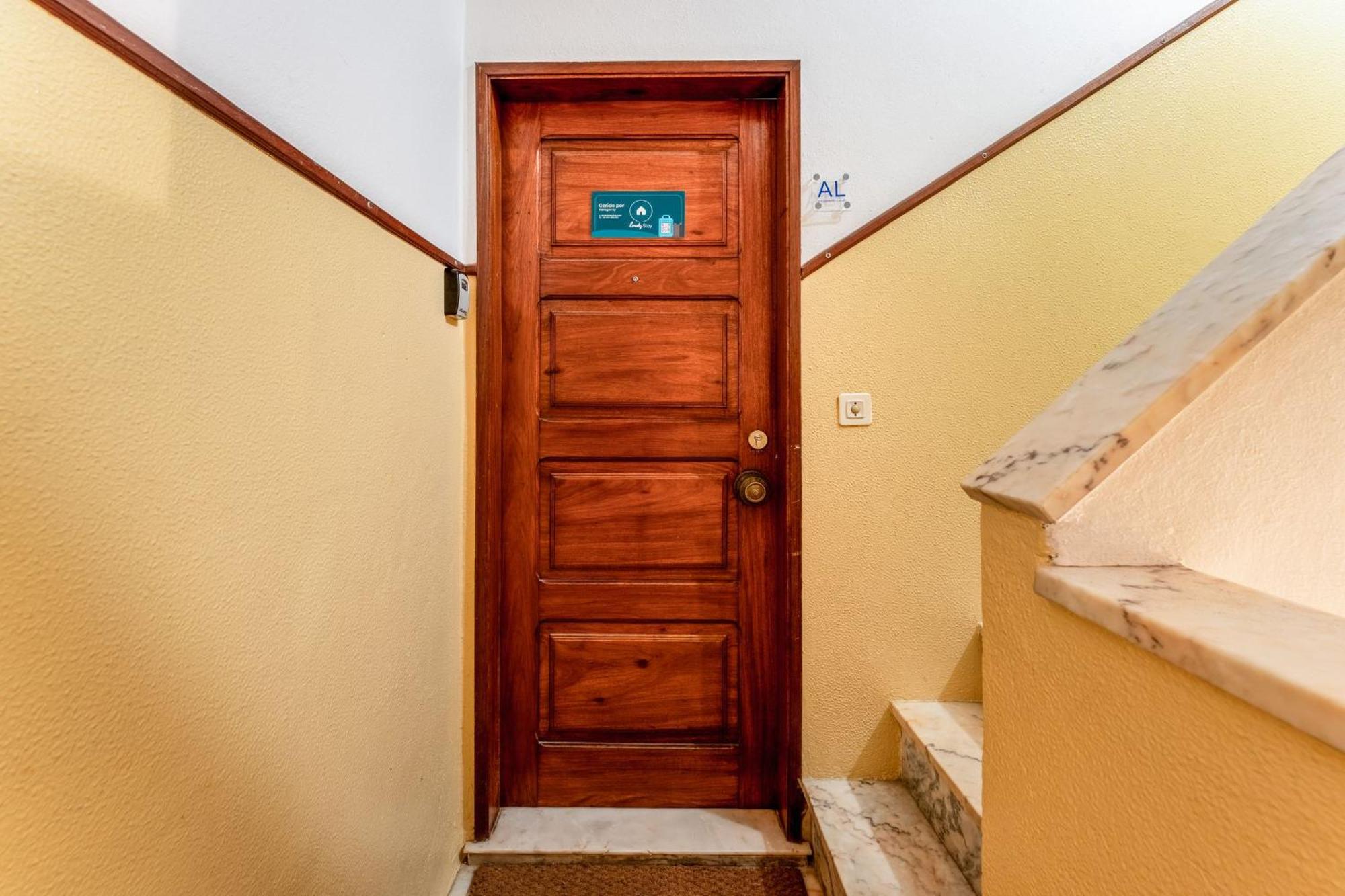 Comfy Flat W/ Rooftop Beach View By Lovelystay Burgau Eksteriør bilde